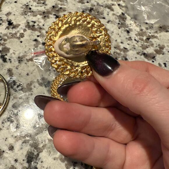 Vintage “Napoleon Empereur” Coin Rhinestone Earrings Gold Tone Clip On - Picture 3 of 3